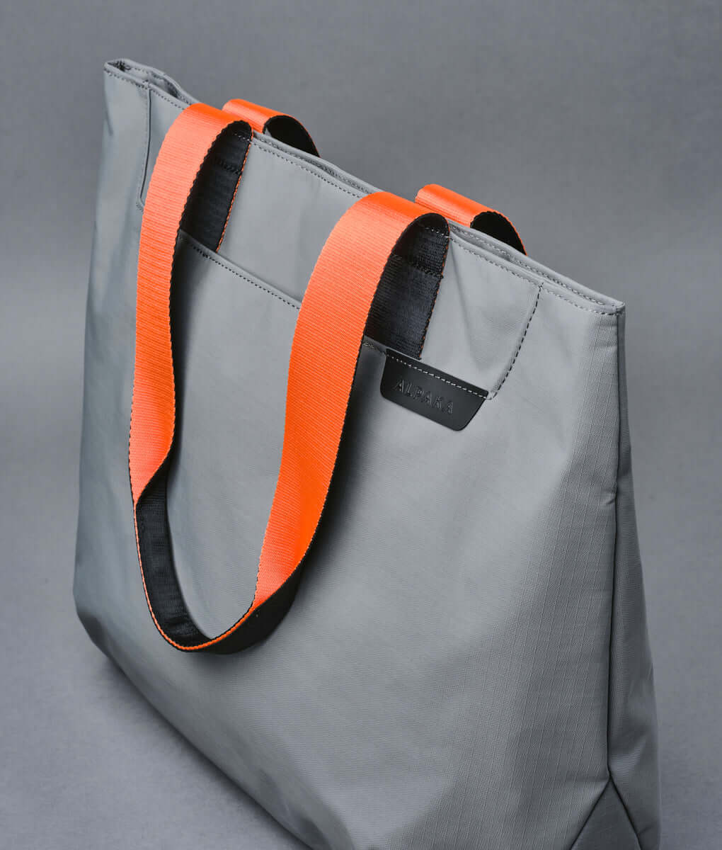 Elements Tote (M)