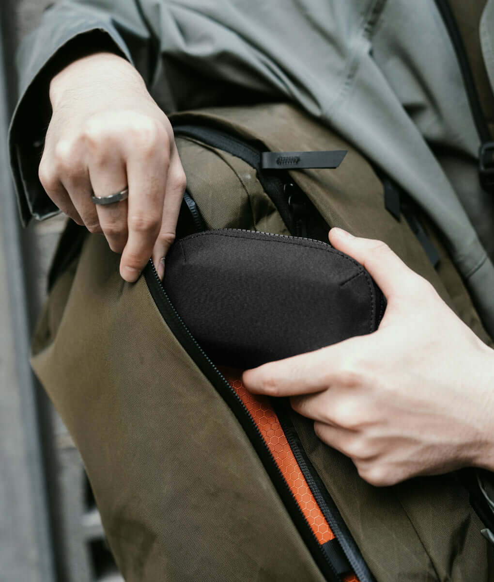 HUB Zip Pocket.