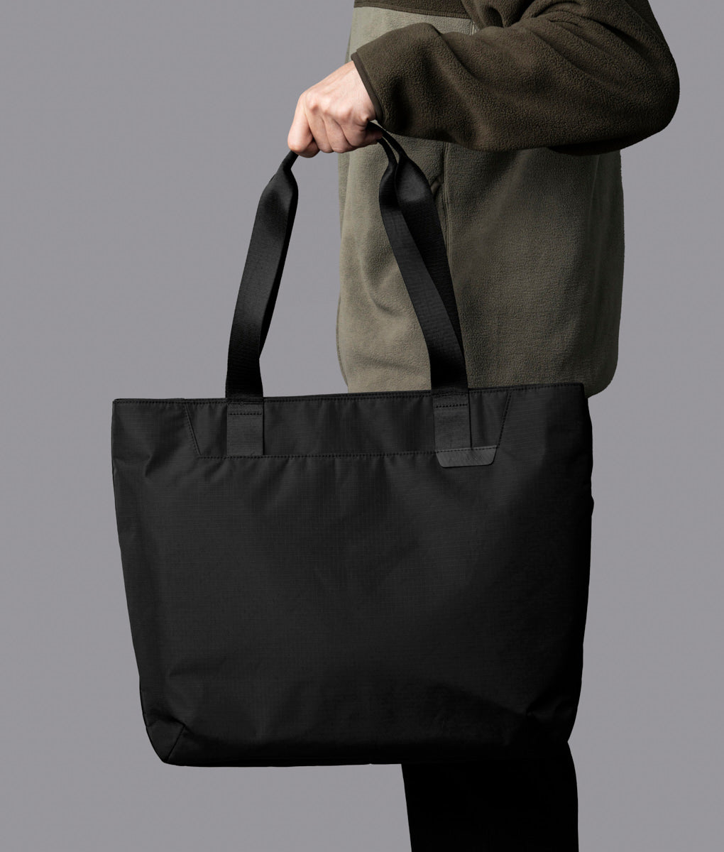 Elements Tote (L).