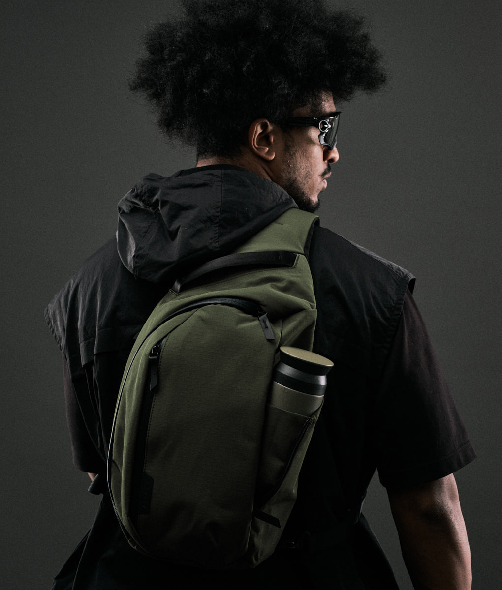 Metro Crossbody – Right Shoulder