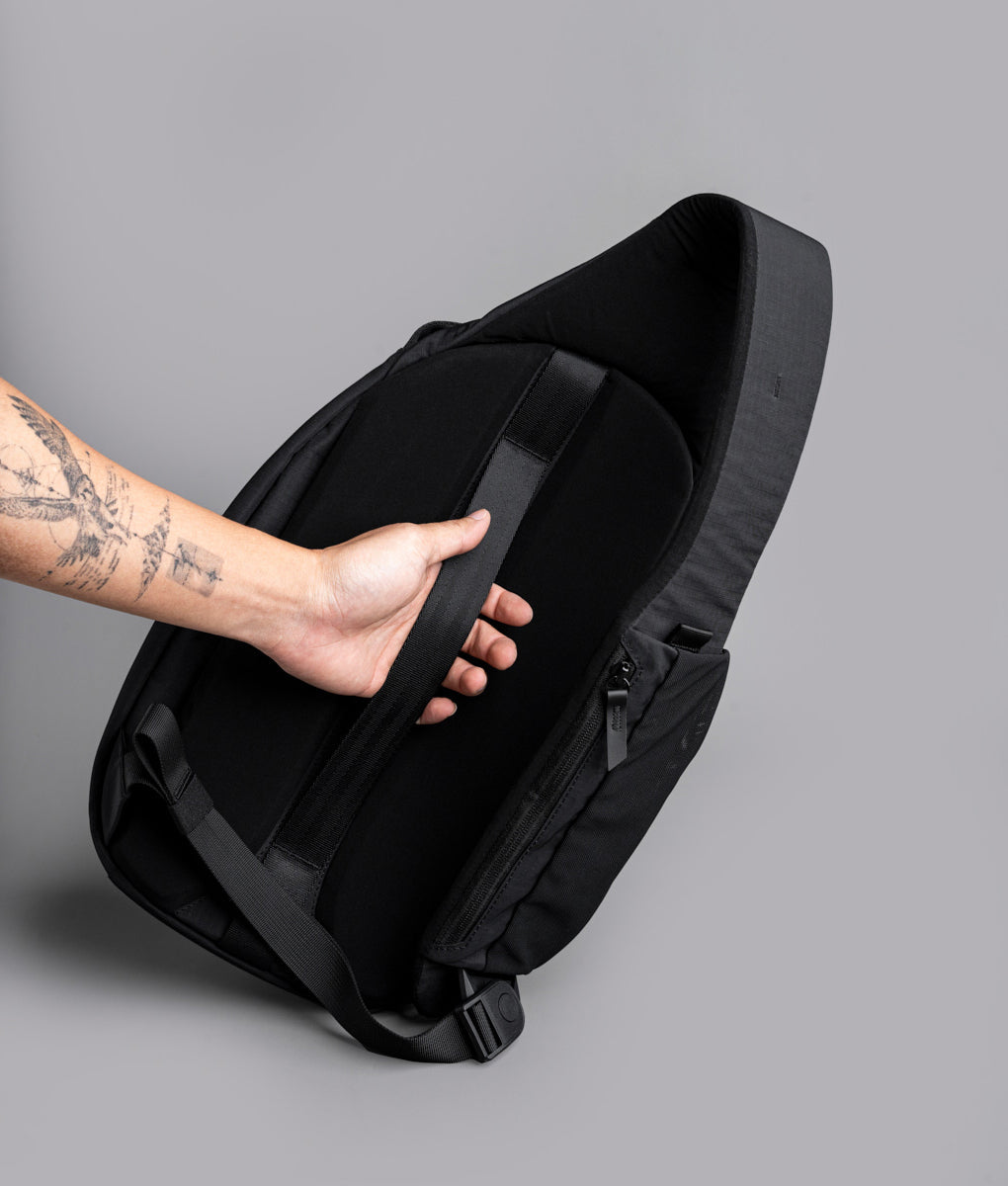 Metro Crossbody.