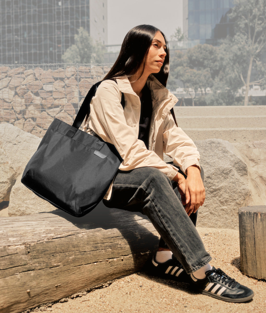 Alpaka Elements tote bag featuring durable materials and elegant design ideal for everyday use