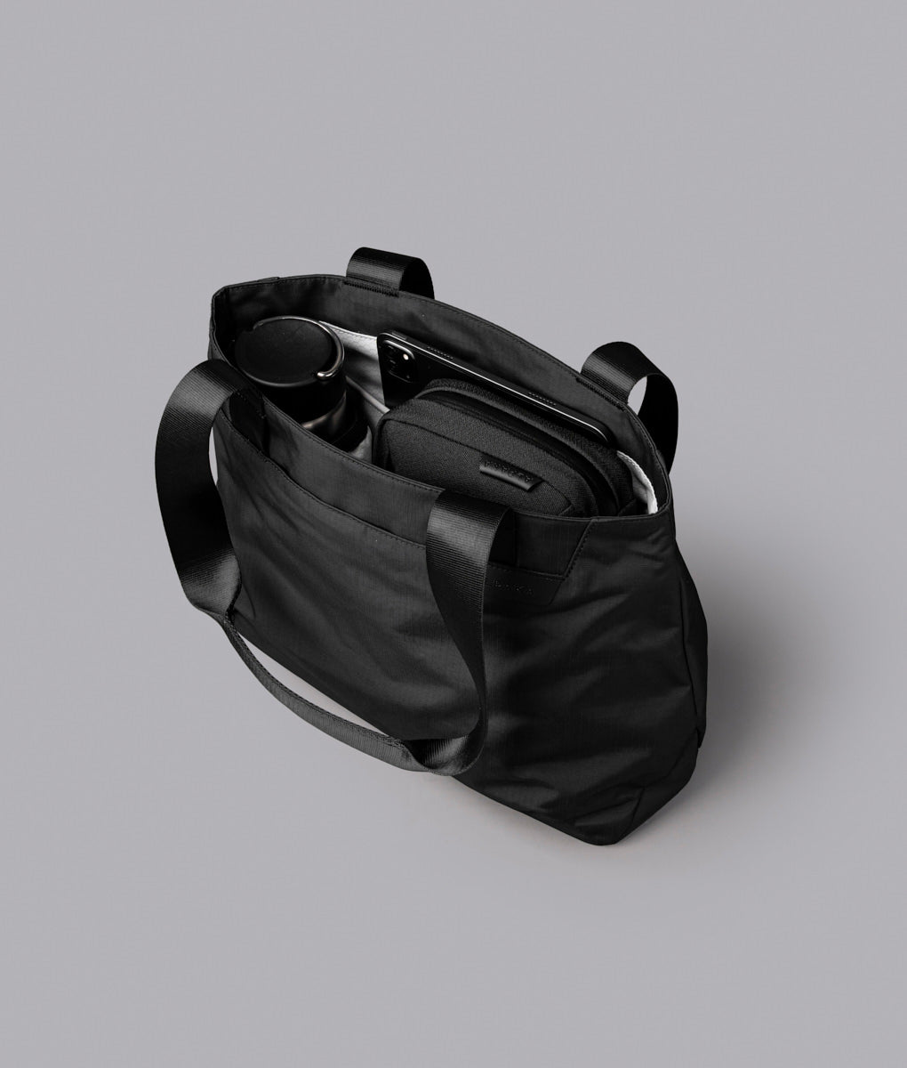 Alpaka Elements tote bag featuring durable materials and elegant design ideal for everyday use