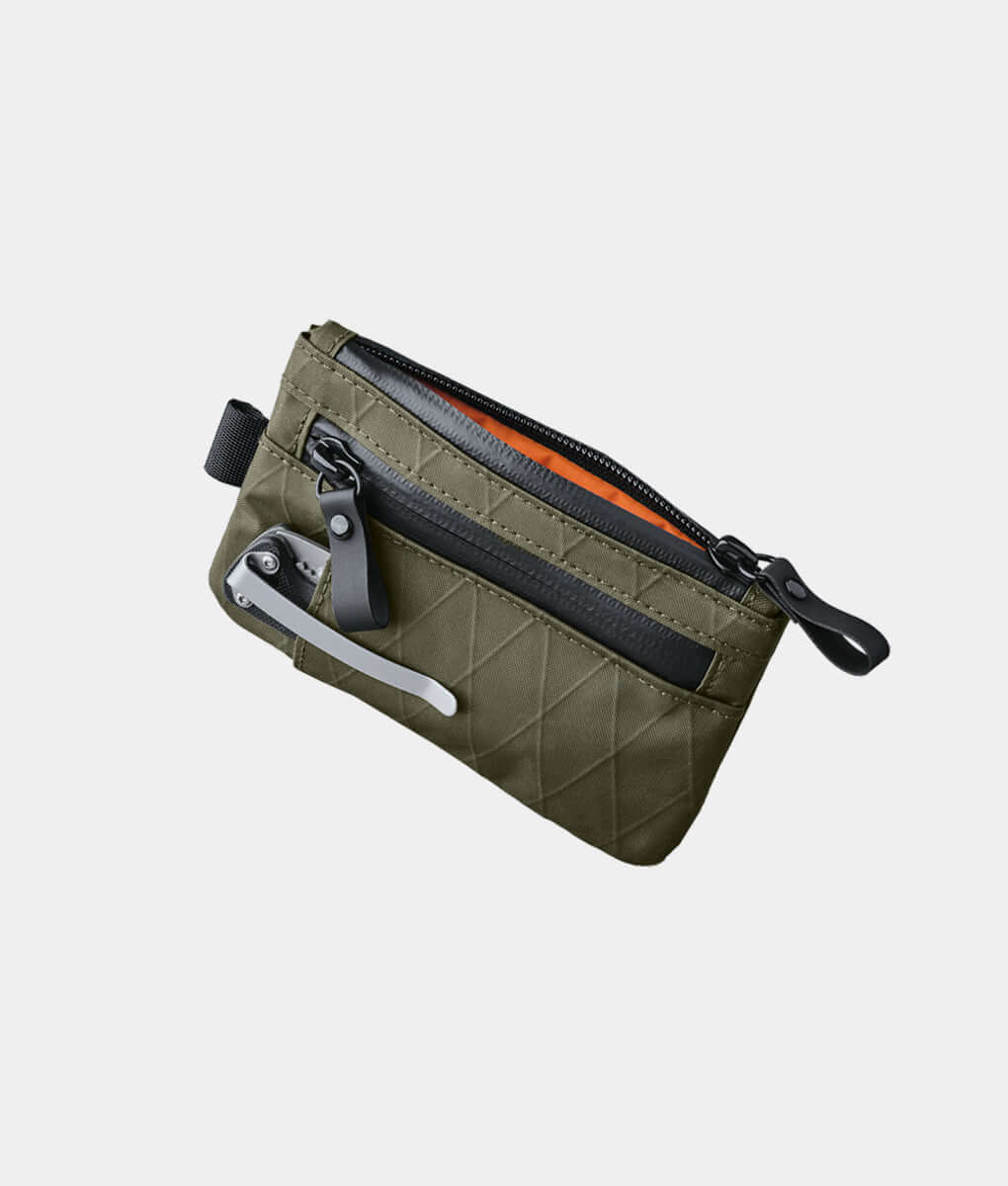 ALPAKA Zip Pouch Pro.