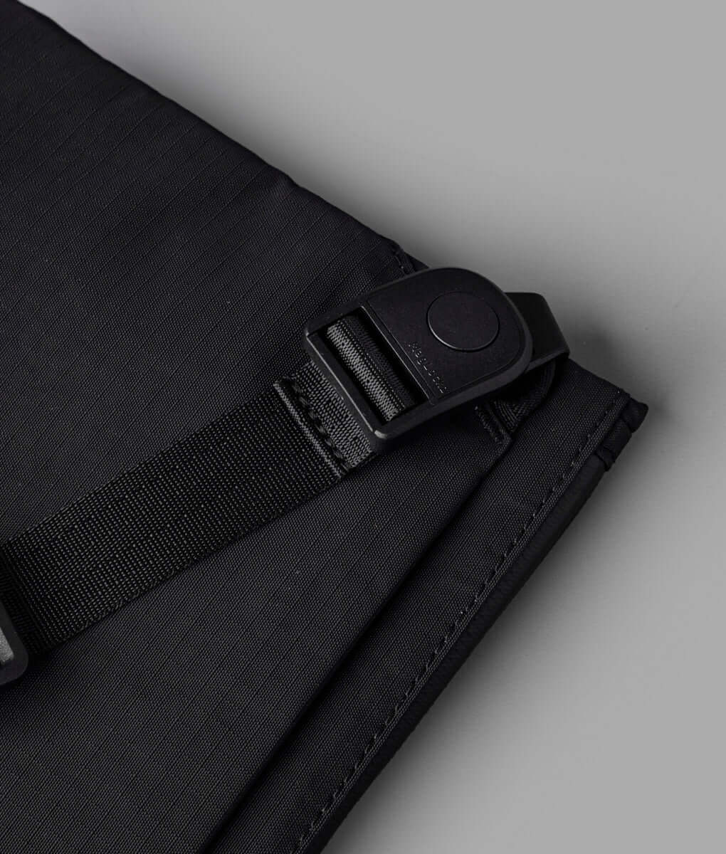 Alpaka Zip Pouch Max v2 offering premium durability and sleek design for secure storage solutions