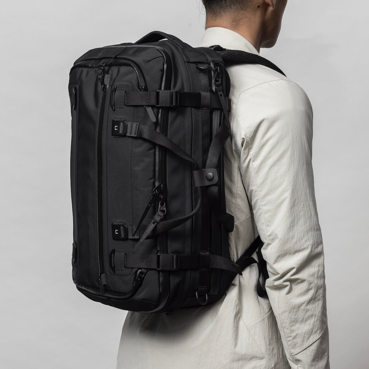 The BLACK EMBER FORGE 40 EMBERTEX™ PFAS FREE - JET BLACK : 30L - 40L EXPANSION