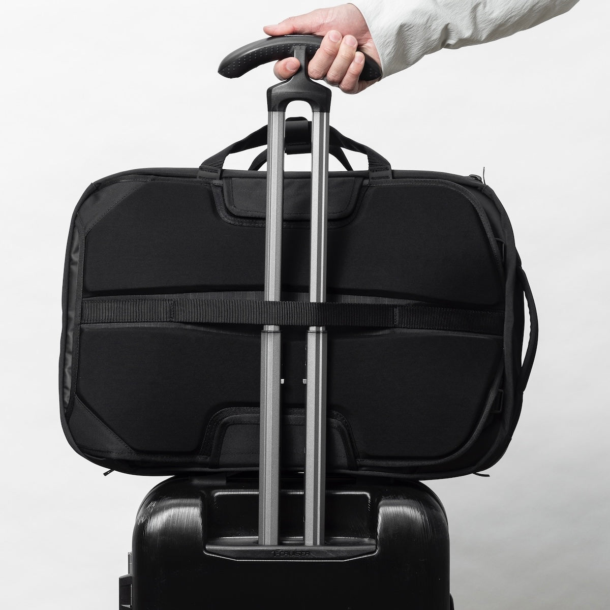 The BLACK EMBER FORGE 40 EMBERTEX™ PFAS FREE - JET BLACK : 30L - 40L EXPANSION