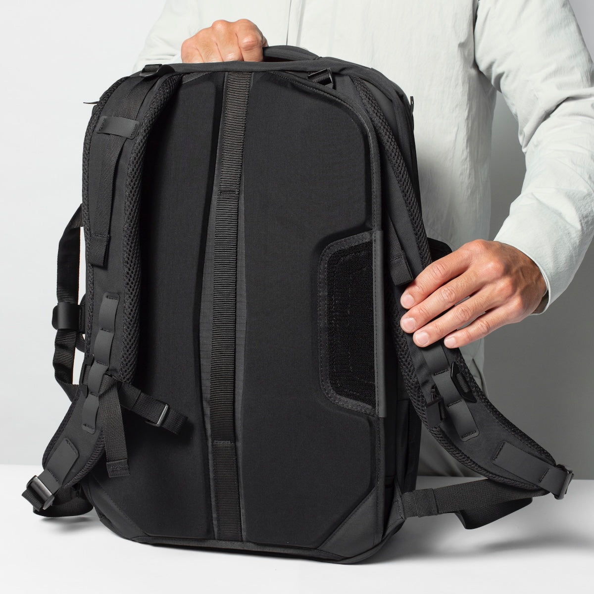 The BLACK EMBER FORGE 40 EMBERTEX™ PFAS FREE - JET BLACK : 30L - 40L EXPANSION