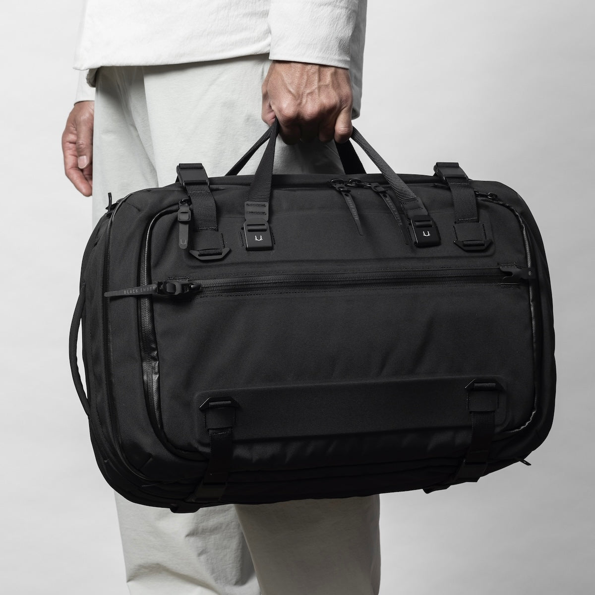 The BLACK EMBER FORGE 40 EMBERTEX™ PFAS FREE - JET BLACK : 30L - 40L EXPANSION