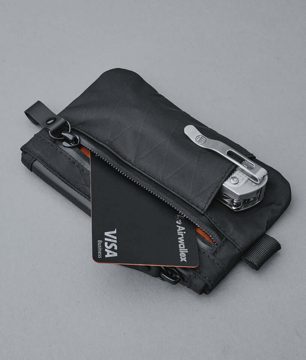 ALPAKA Zip Pouch Pro.