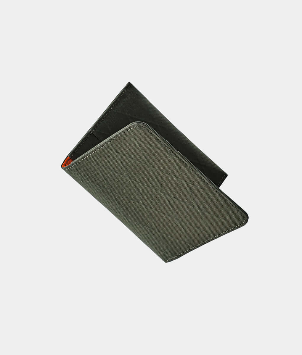 Alpaka bifold ARK wallet showcasing sleek design, premium material, and exceptional durability