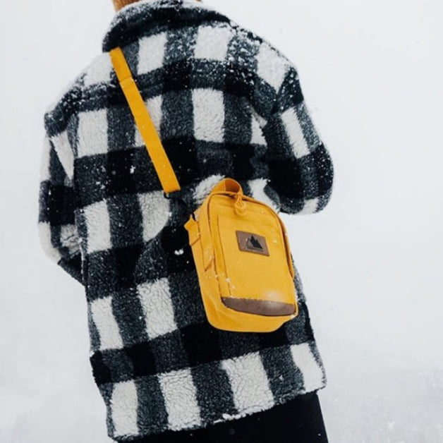 Sidekick Crossbody