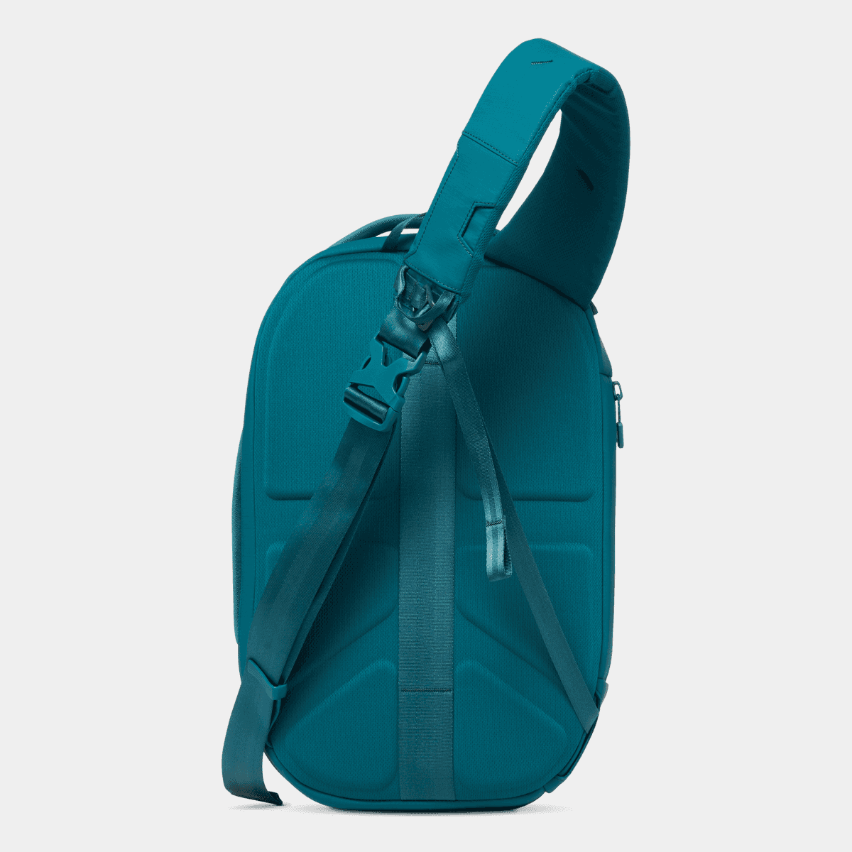 The Nomatic Navigator RS Sling 10L