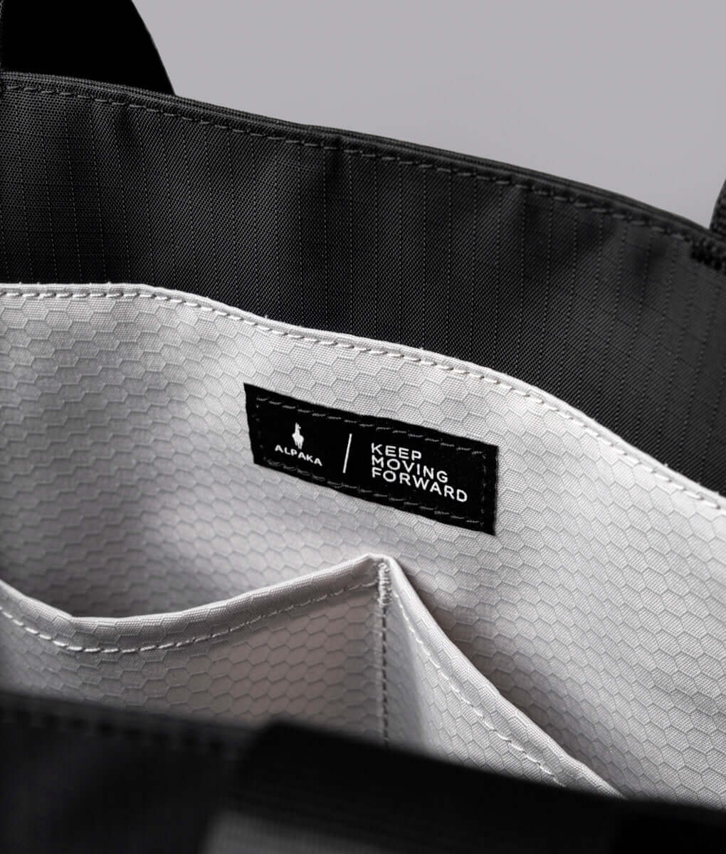Elements Tote (M)