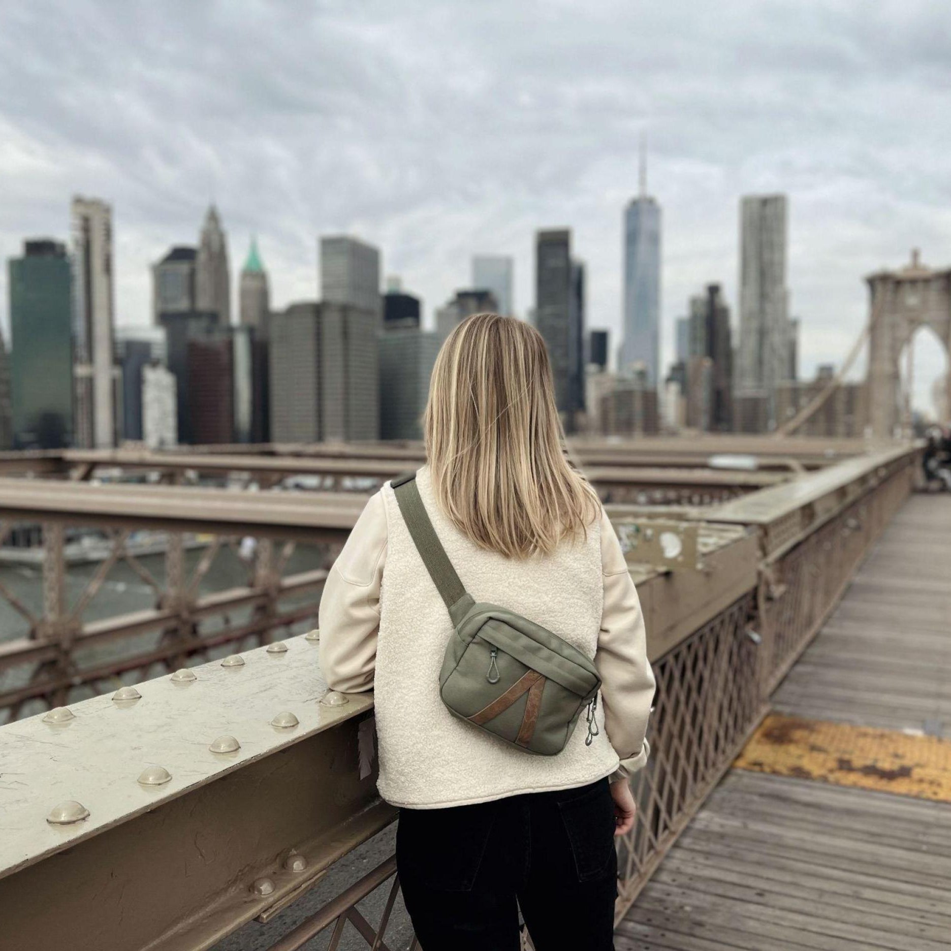 Summit Sling Bag