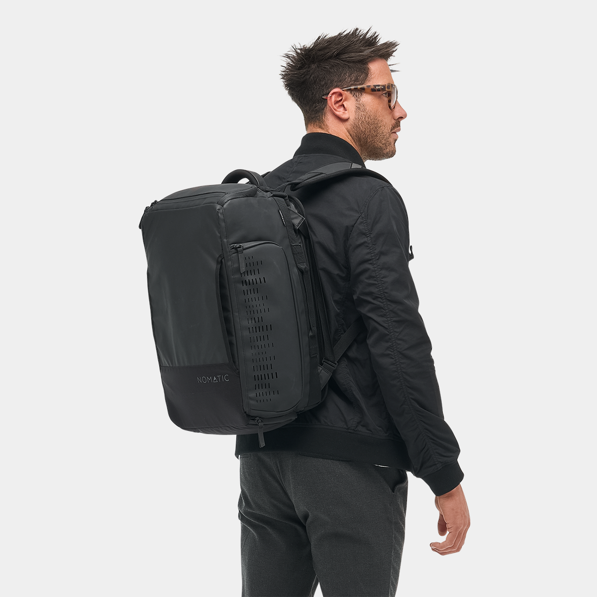 Nomatic Travel Bag 30L, durable travel bag ideal for organized packing and adventure.