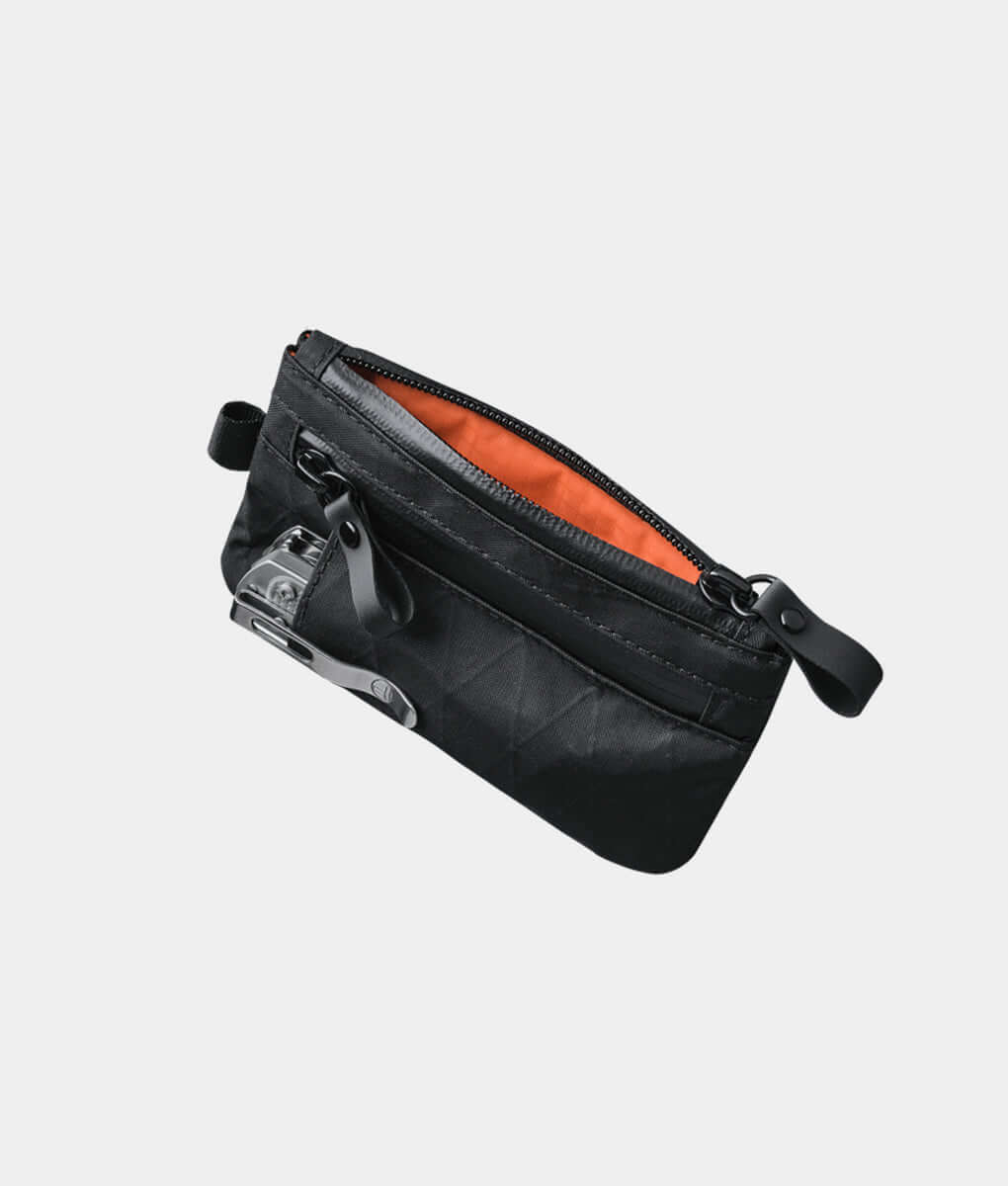 ALPAKA Zip Pouch Pro.