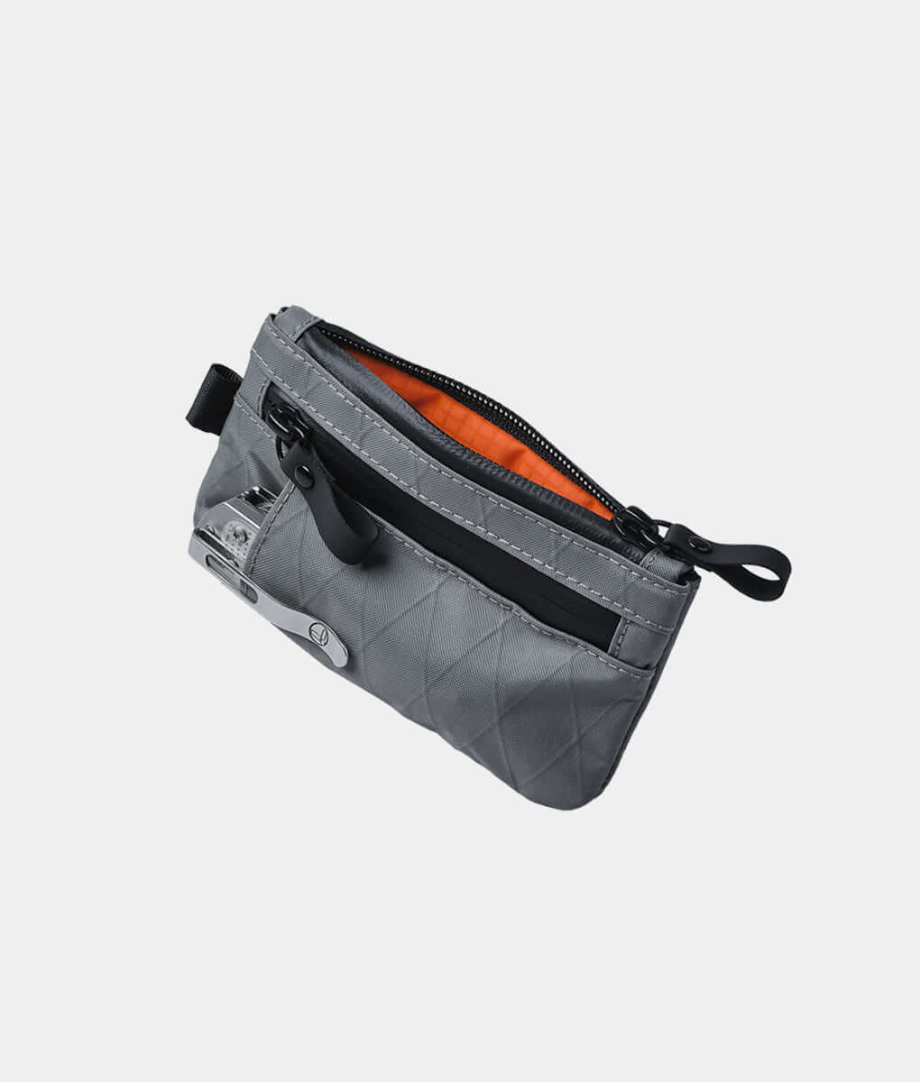 ALPAKA Zip Pouch Pro.