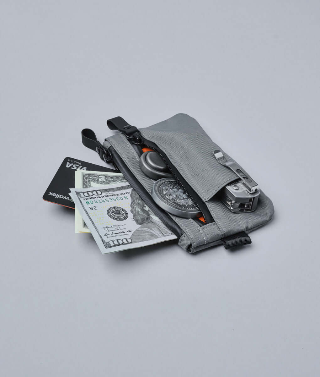 ALPAKA Zip Pouch Pro.