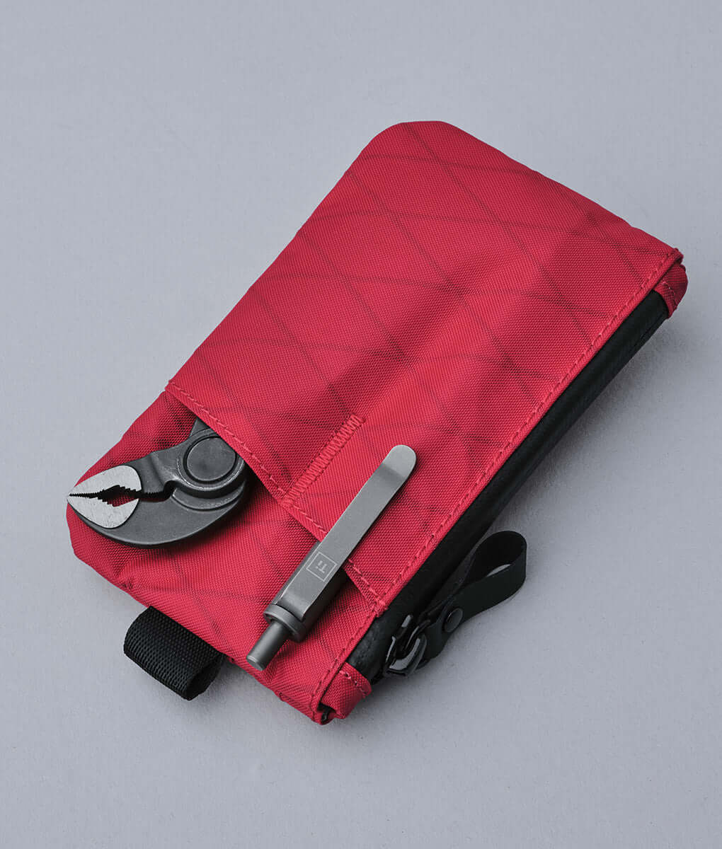 ALPAKA Zip Pouch Pro.