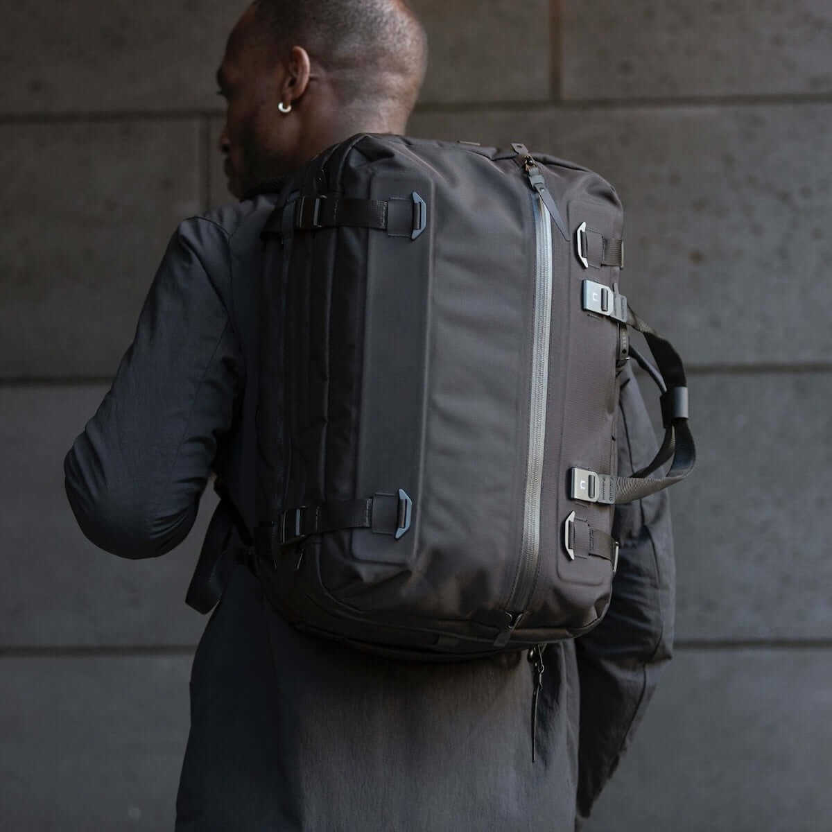 FORGE 30 CORDURA® RN66 VELOCITY - JET BLACK : 20L - 30L EXPANSION
