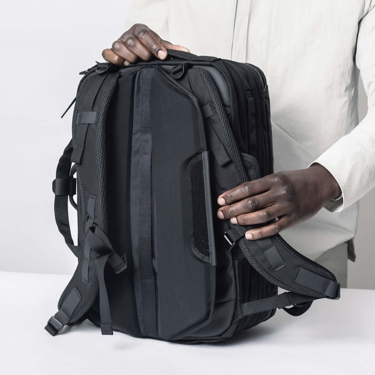 FORGE 30 CORDURA® RN66 VELOCITY - JET BLACK : 20L - 30L EXPANSION