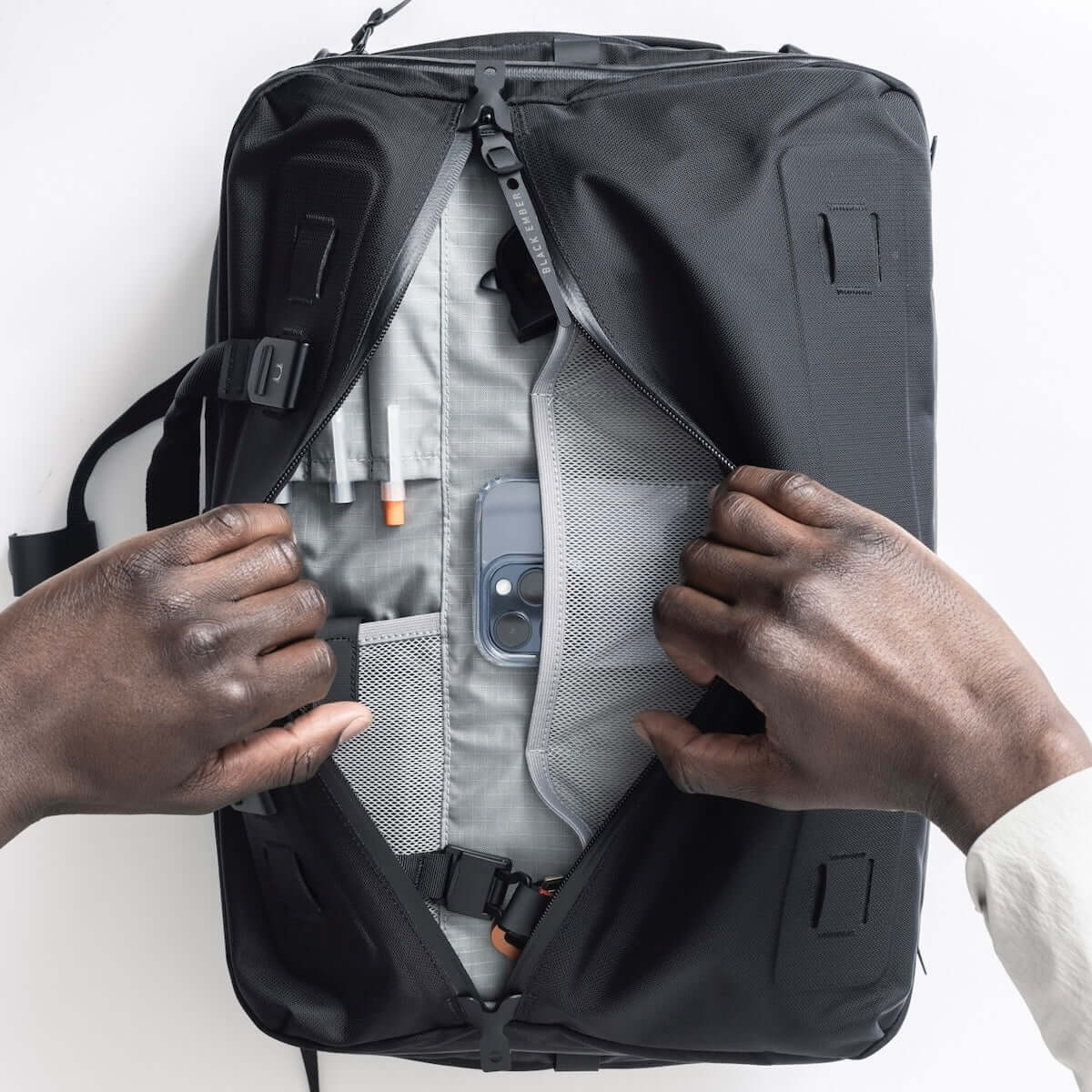 FORGE 30 CORDURA® RN66 VELOCITY - JET BLACK : 20L - 30L EXPANSION