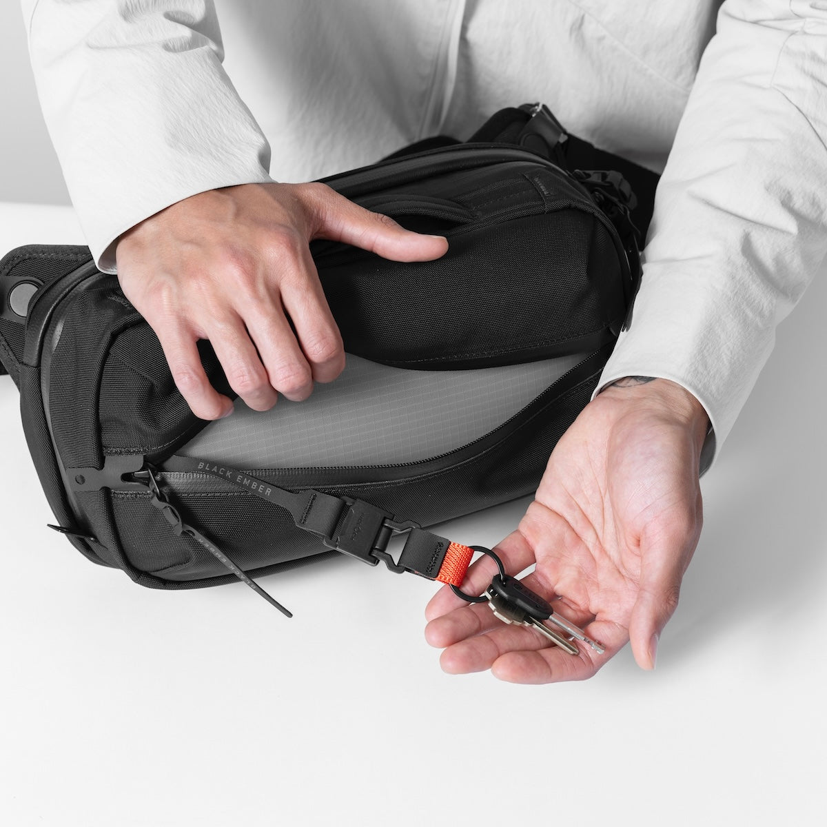 Black Ember GRIP-SLING 06 EMBERTEX™ PFAS FREE  - JET BLACK : 6L