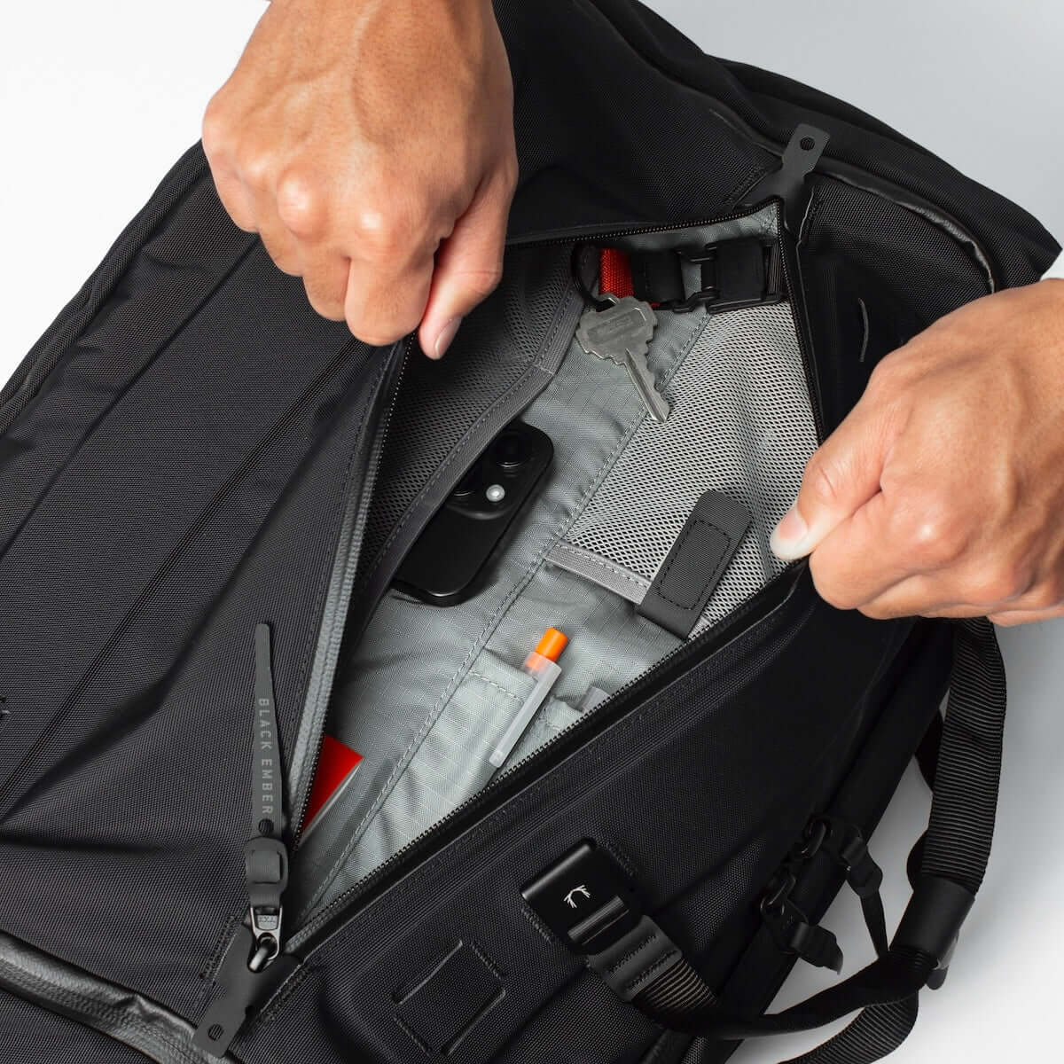 FORGE 40 EMBERTEX™ PFAS FREE - JET BLACK : 30L - 40L EXPANSION