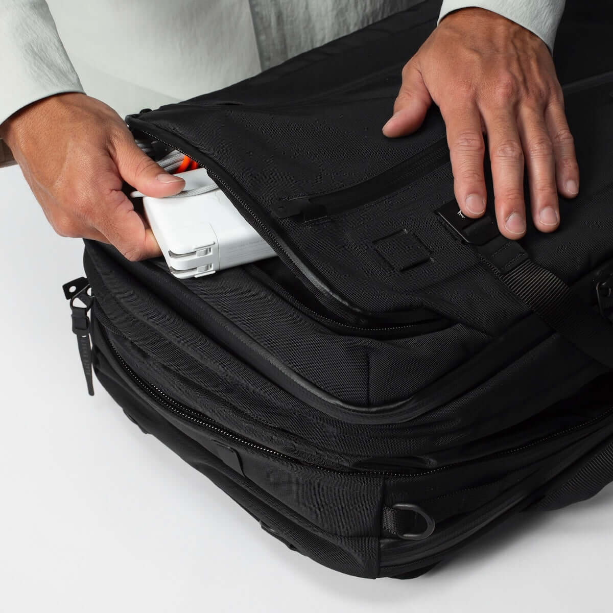 FORGE 40 EMBERTEX™ PFAS FREE - JET BLACK : 30L - 40L EXPANSION