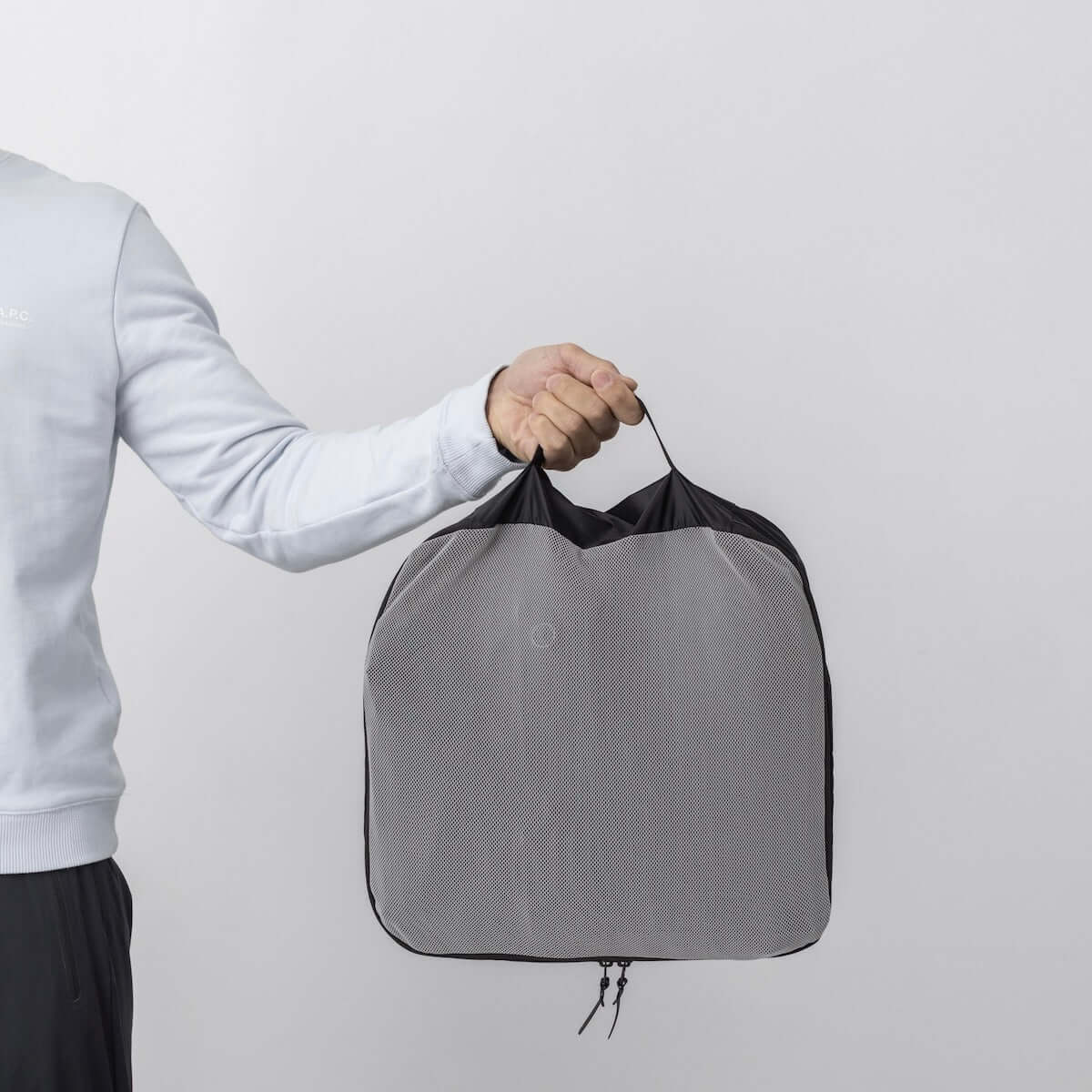 PACKING CUBE LARGE - JET BLACK : 12L (Sold Out - Restocks April)