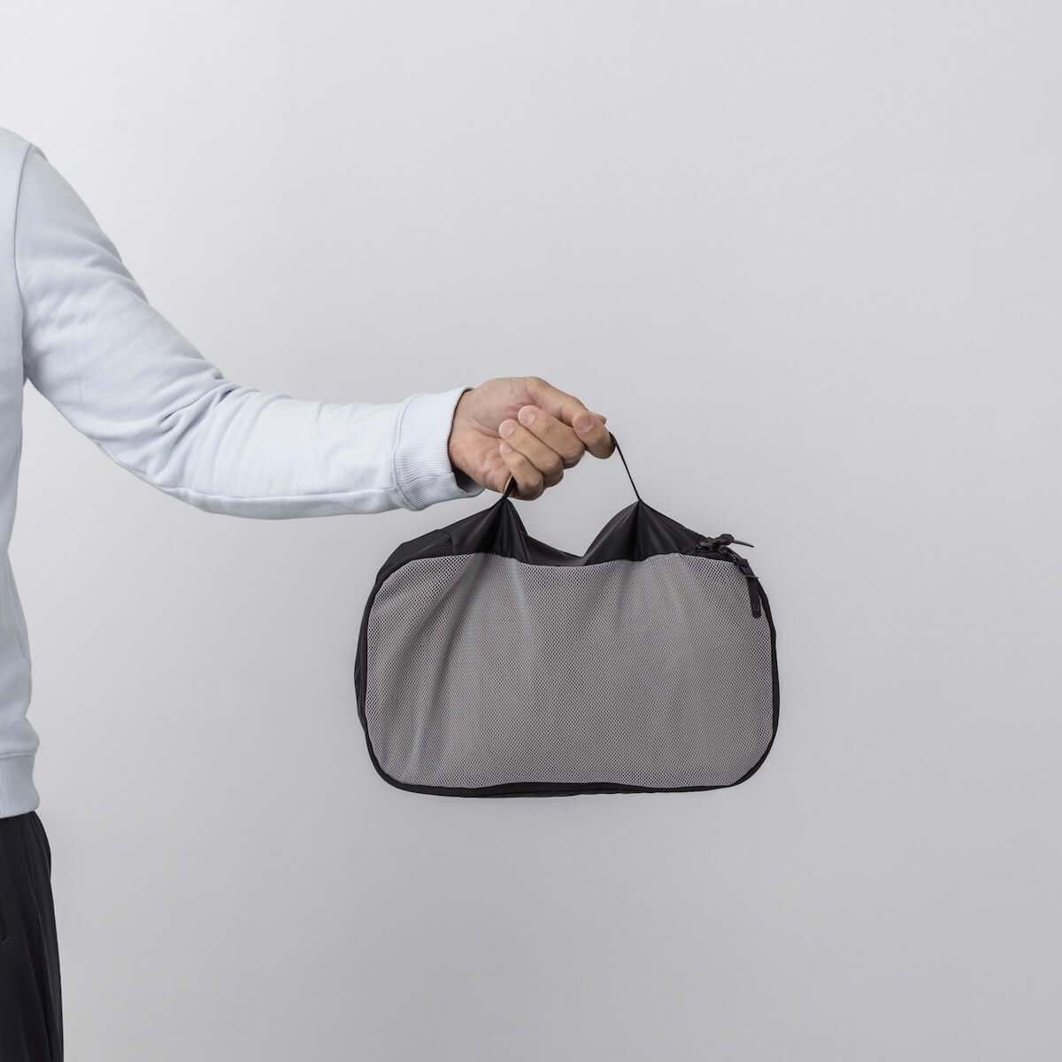 PACKING CUBE SMALL - JET BLACK : 7L (Sold Out - Restocks April)