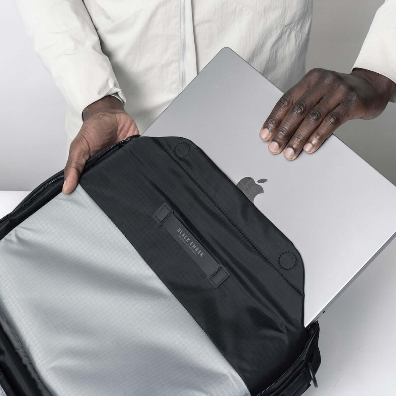 FORGE SB CORDURA® RN66 VELOCITY - JET BLACK : 20L